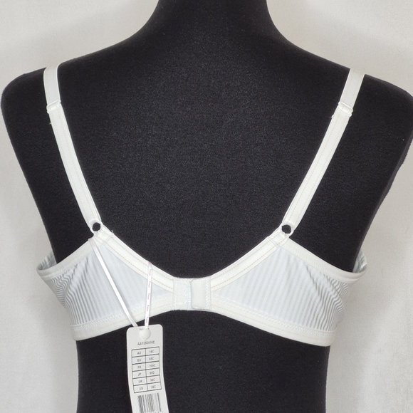 Freya Idol Underwire Moulded Balcony Seam Free T-Shirt Bra in White - Size 38C - Picture 7 of 14